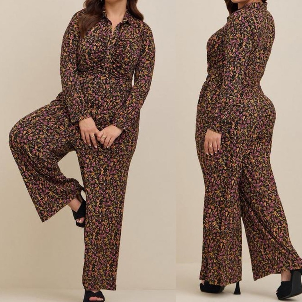 Torrid Studio Knit Floral Wide Leg Jumpsuit Sz 3 Long Sleeve Button Front